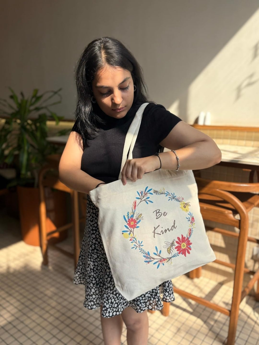  Tote Bag Aesthetic Canvas for Women Large Zipper  with Pocket